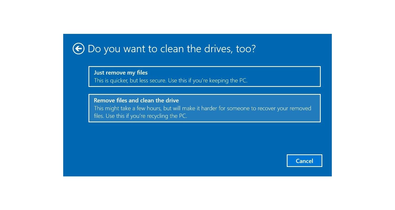 사용자에게 컴퓨터 파일을 제거하고 드라이브를 초기화하라고 알리는 Windows 10 팝업 창